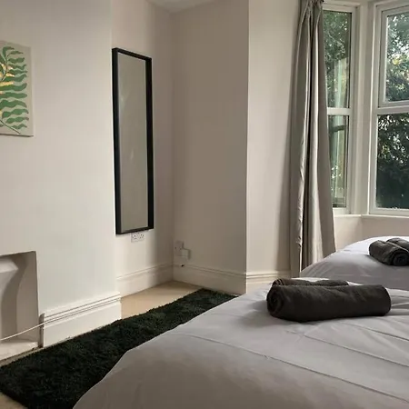 Central 2 Bed Flat With Off Street-Parking Bristol Exterior photo