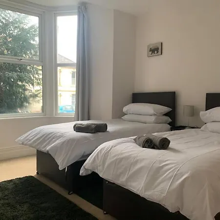 Central 2 Bed Flat With Off Street-Parking Bristol Exterior photo