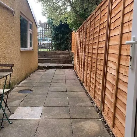 Central 2 Bed Flat With Off Street-Parking Bristol Exterior photo