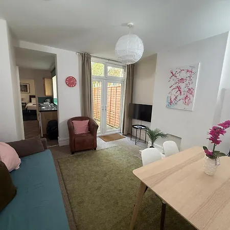 Central 2 Bed Flat With Off Street-Parking Bristol Exterior photo
